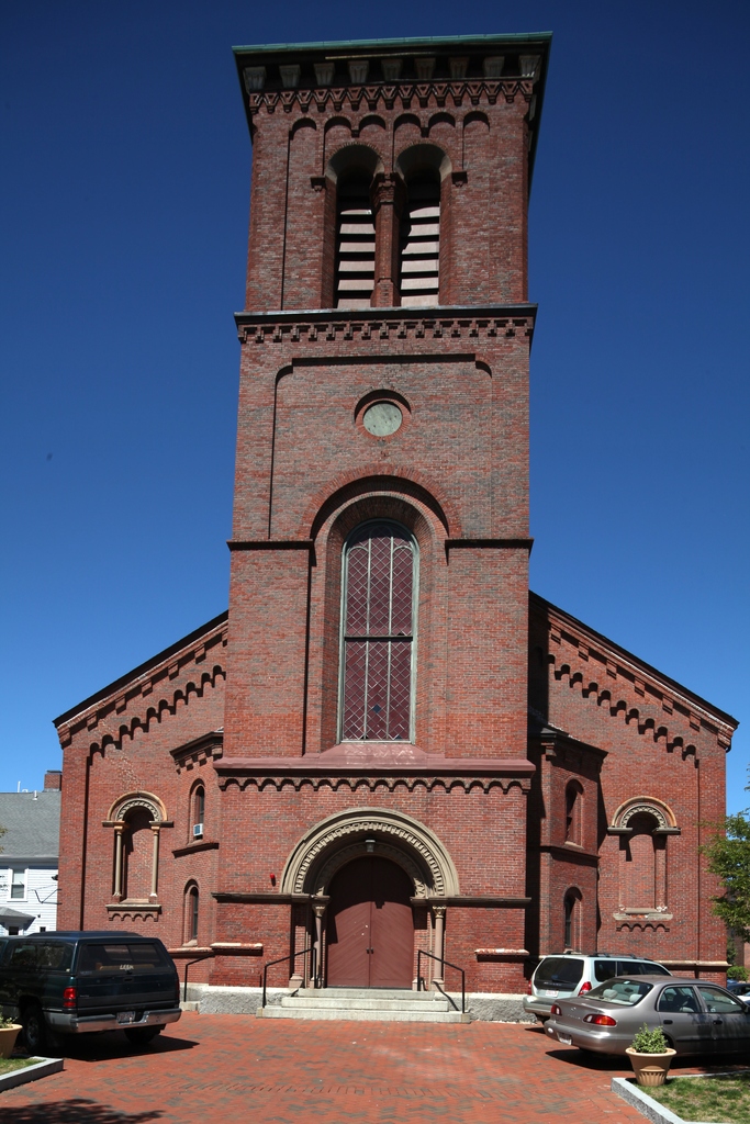 IMAGE: http://darmok.dyndns.org/photos/rokinon-shift/.medpics/img_9988_justbraket_med.jpg